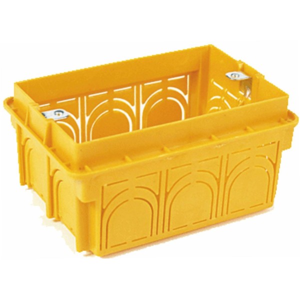 Caja de empotrar de 3 plazas*